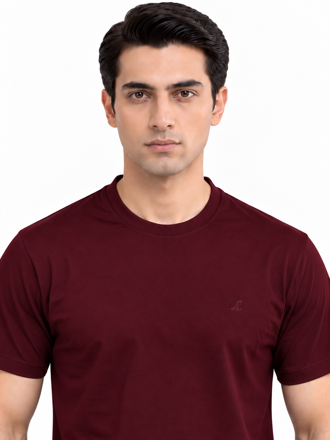 Burgundy crew neck T-shirt detail