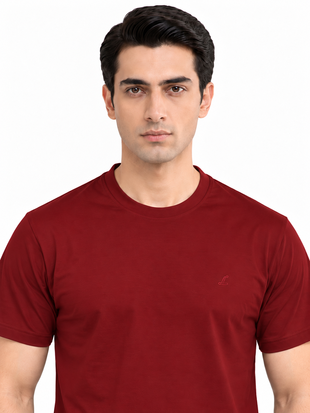 Maroon crew neck T-shirt detail