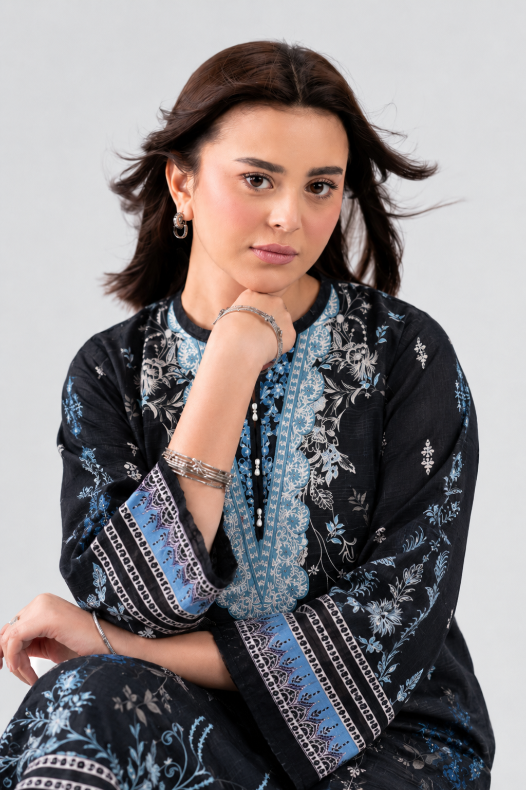 Basic Printed Lawn 3 PCS Suit Stitched Black