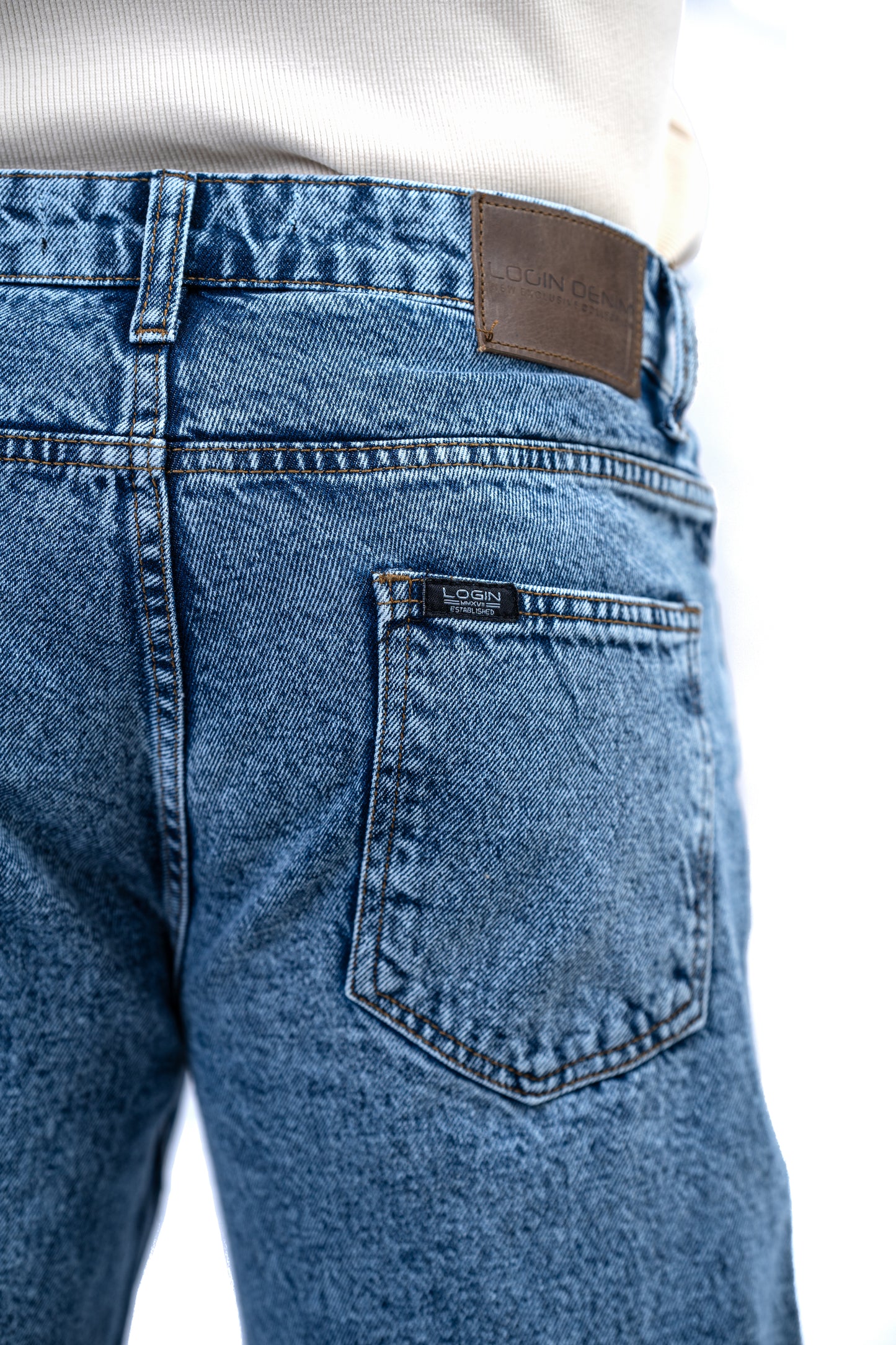 Men’s Relaxed Fit Denim Jeans – Light Blue